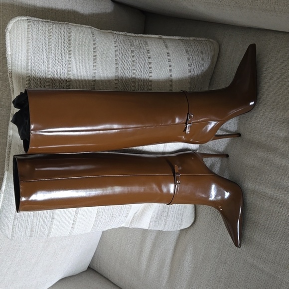 SAINT LAURENT BOOTS - Picture 1 of 15